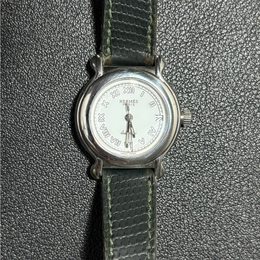 HERMES Kepler Authentic Auto Women Watch. Silver dial & Green Leather band. - Picture 4 of 16